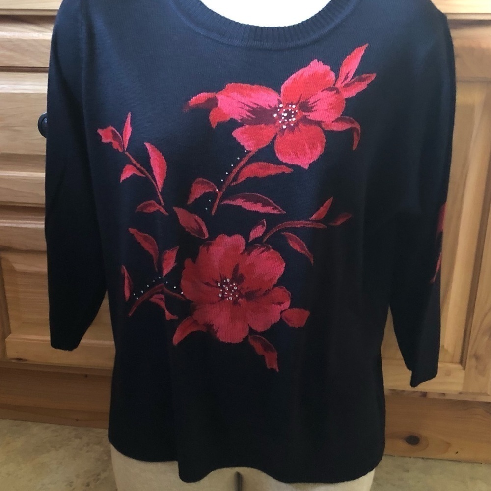 Emily Daniels/ floral/ 3/4 sleeve sweater/ PL